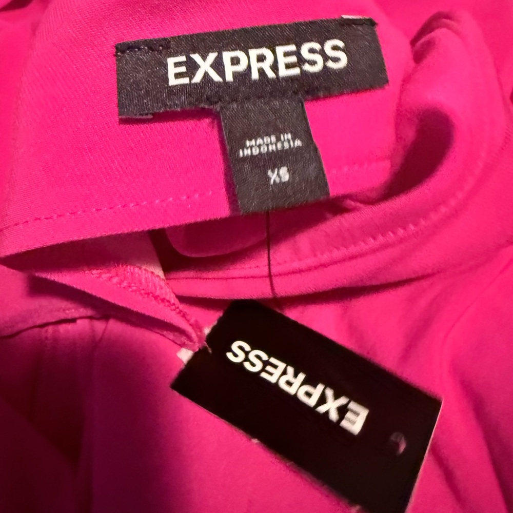 NWT Express Fuchsia Blouse - Picture 5 of 5